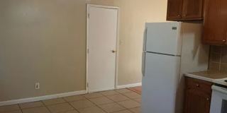 Room in 3 Bedroom Home at Cedar Creek Ln Gallery 1