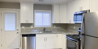 Sutter Apartments Gallery 1