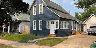 Lower 2 Bedroom Duplex Great Location! Gallery 2