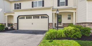 COMING SOON! Spacious 3 Bedroom Townhouse Gallery 1