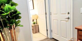FULLY-FURNISHED 4/Bed 2/Bath in LAVEEN Gallery 20