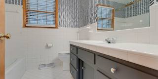 Stunning 4BE/2.5BA home  at corner lot single story home! Gallery 21