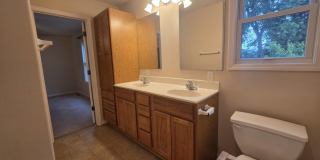 Gorgeous Corner lot Home for Rent! Gallery 27