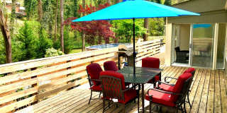 FURNISHED: Modern 6 Bdrm (7 beds) Home with BBQ, Foosball, HotTub & Private Pool - Close To Airport&Downtown Gallery 9