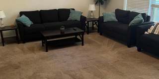 LARGE 3 BEDROOM TOWNHOME Gallery 7