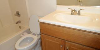 3 Bedrooms, 2 Bathrooms, approx. 1392 sq. ft., 2 Car Garage, Covered Patio, Fenced, Play house, Gallery 31