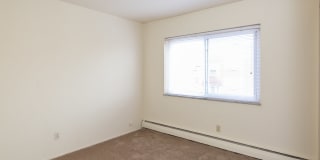 Colonial Club Gallery 21