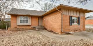 3 Bed 1.5 Bath Home Near the Village and City Parks! 3 Bed 1.5 Bath Home Near the Village and City Parks! Gallery 1