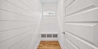 Modern Three Bedroom! Gallery 23