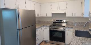 2 Bedroom duplex with one car garage 2 Bedroom duplex with one car garage Gallery 6