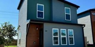 661 Saint Charles Gallery 1