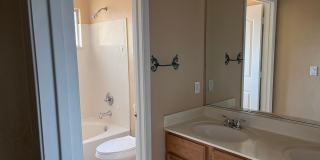 3500 SFT home, 5 Bed 3 bath with POOL and 3 car garage Gallery 40