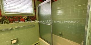 Spacious South Roanoke Home with Lawn Care Included Gallery 41