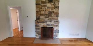 Room in 4 Bedroom Home at Morris Brown Dr SW Gallery 15