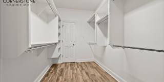 3 Bedroom House in University Villas| Community Pool |Gated Community Gallery 16