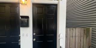 Charming Historic Duplex In the Heart if Savannah's Historic District Gallery 3
