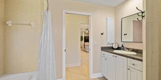 Pool Home for rent Gallery 14