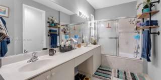 1755 Northeast 37th Avenue Gallery 14