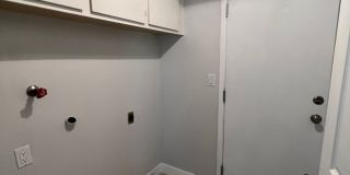 4 bedroom + loft, 2 1/2 bath - 2 story home in central Simi Gallery 11