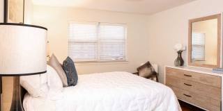 Hampton Gardens Gallery 32