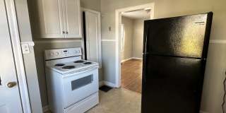 In-Unit Washer and Dryer Hookups Gallery 4