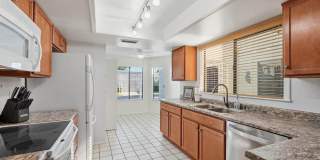 650 South Arrowwood Way Gallery 8