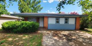MOVE IN SPECIAL!!! 1/2 off fFirst Month!! Adorable 3 Bedroom Home with Bonus Room Near Tech and LCU! Gallery 1