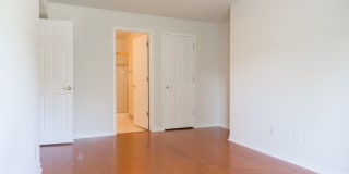 Conveniently Located Modern Two Bedroom Condo For Rent in Westwood Condominiums Gallery 14