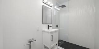 247 W Chestnut Gallery 5