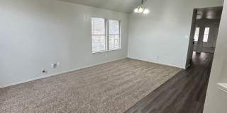 PRELEASING FOR MID JULY! 3 Bedroom 2 bath in the heart of South Austin Gallery 3
