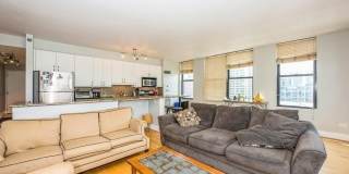 330 N Jefferson Street unit: 1405 Gallery 4