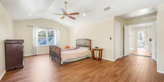 405 Burnet Place Gallery 18