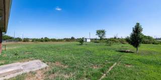 Culdesac Home on Over Half an Acre! Pet friendly and 6-12 month leases! Gallery 3