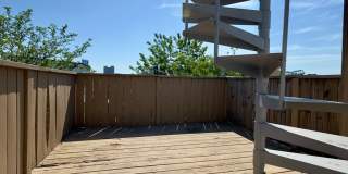 Beautiful 3Bed/2.5Bath Home in the City Gallery 19