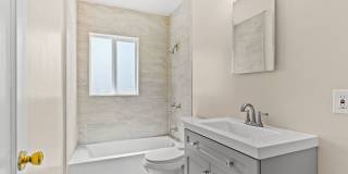 Fully Remodeled Oakland 2 Bed w/ Off-Street Parking & Beautiful Cabinets Gallery 12