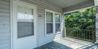 113 E 15th - 4 Bed/2 Bath - Updated kitchen and bath! Gallery 4