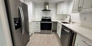 Annual unfurnished nicely renovated 2/2 villa near the Ringling Museum Gallery 5