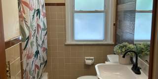 Brick 4 Bedrooms house is South Euclid With 2 Cars Detached Garage for Rent Gallery 24