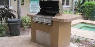 533 NE 3rd Ave Gallery 13