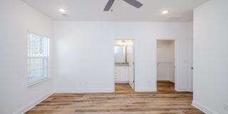 402 Manly Way Gallery 26