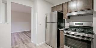 AVAILABLE NOW! Charming 3-Bedroom Home in Prime Pontiac Location Gallery 6