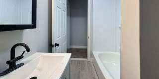 Fully Renovated 3-Bedroom House Gallery 4