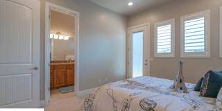 Stunning 2 Bedroom Fully Furnished Home. Community Pool & Mini Golf! Gallery 62
