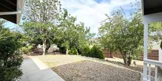 Charming 3 Bedroom Home with Fruit Trees and Outdoor Oasis Gallery 11