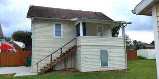 Updated Garage Apartment in Vienna! Gallery 1