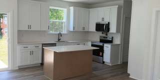 Charming 3BR House in Shelby Gallery 8