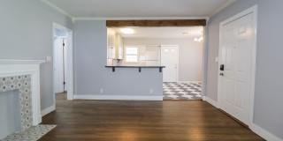 3 Bed | 1 Bath | Mid Town | $1400 Gallery 7