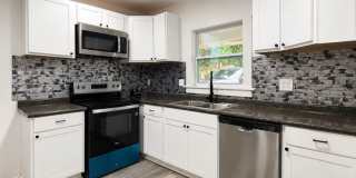 For Rent- 3 Bedrooms, 2 bath Gallery 1