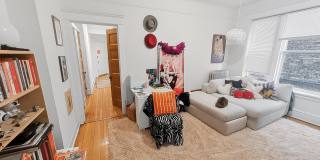 Very Spacious 2 BR/1 BA in Wrigleyville Gallery 10