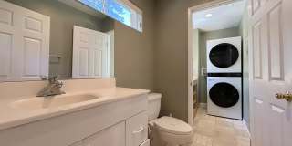 Spacious 2-Story 3-Bedroom Home in Crestline! Gallery 15